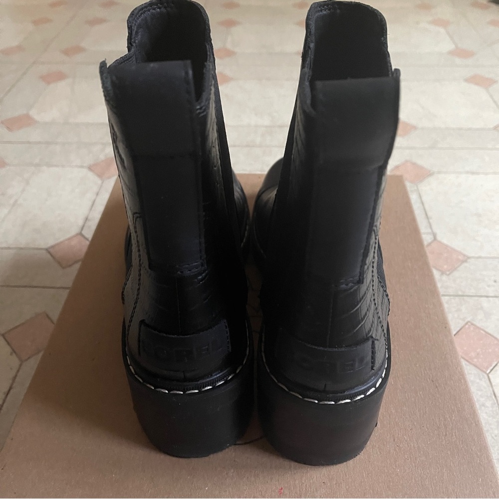 Sorel Joan Now Chelsea Boot - Picture 4 of 9